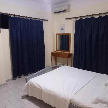 Lägenhetshotell Dionisis 3*