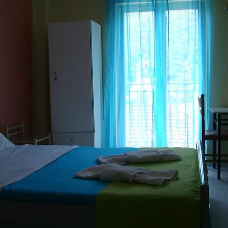 Lägenhetshotell Dionisis Agia Efimia